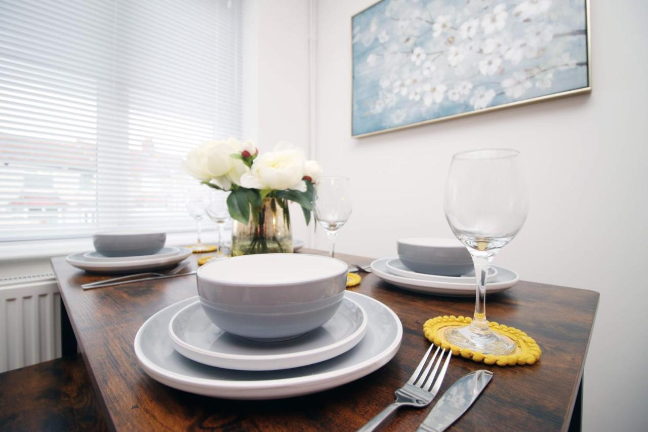 2Bedroom Home- Free Parking, Wi-Fi & Patio- Available For Long Or Short Term Bristol Luaran gambar
