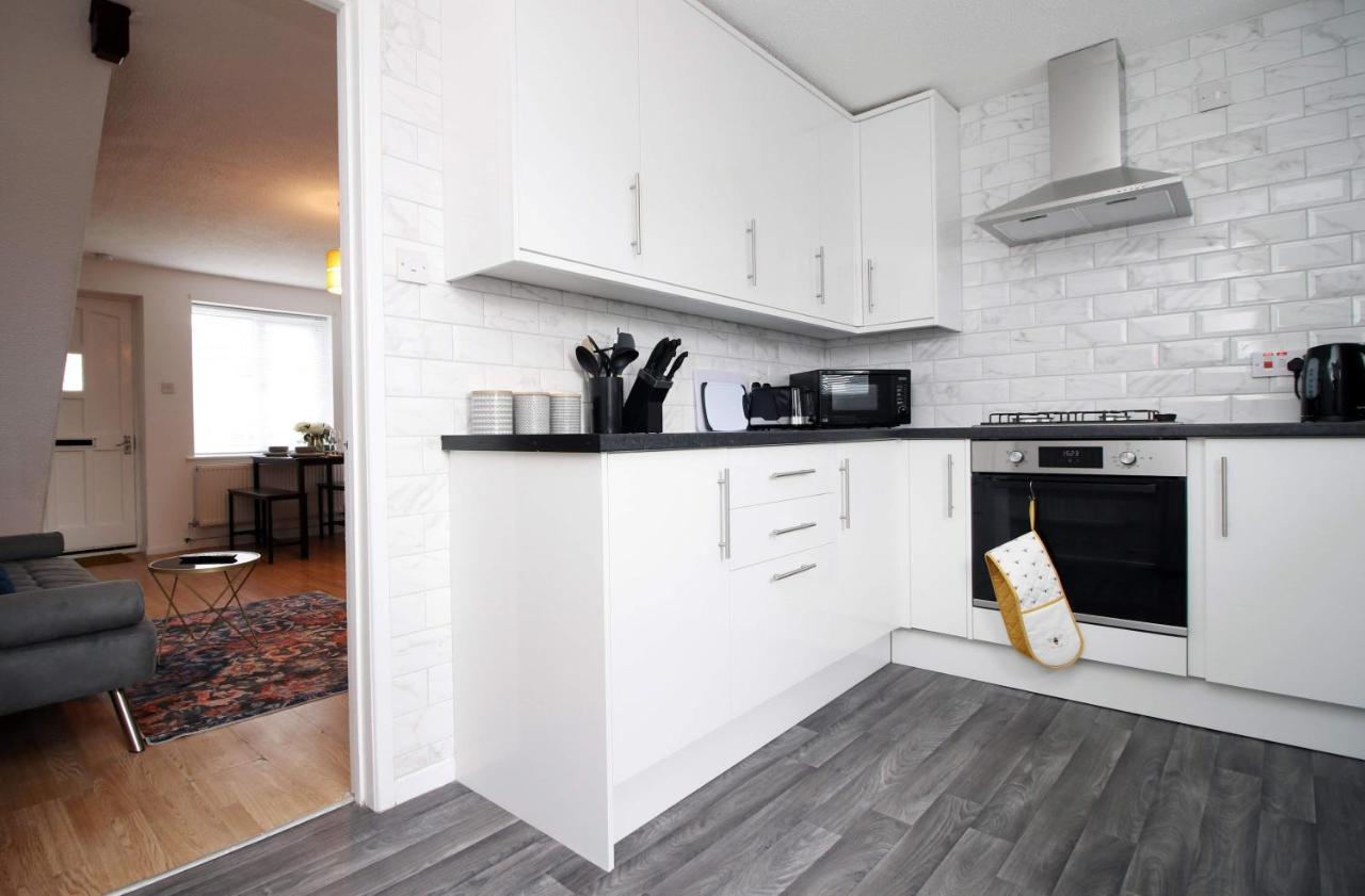 2Bedroom Home- Free Parking, Wi-Fi & Patio- Available For Long Or Short Term Bristol Luaran gambar