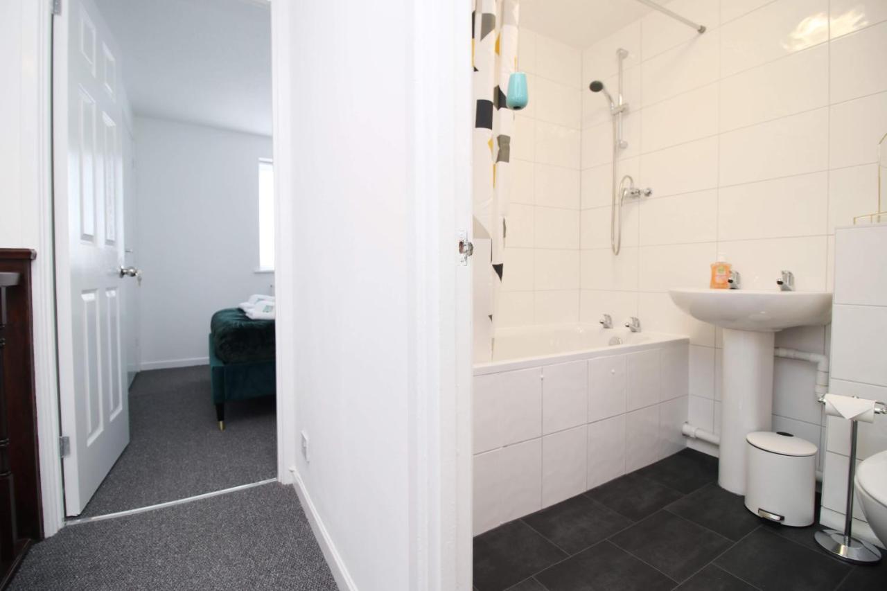 2Bedroom Home- Free Parking, Wi-Fi & Patio- Available For Long Or Short Term Bristol Luaran gambar