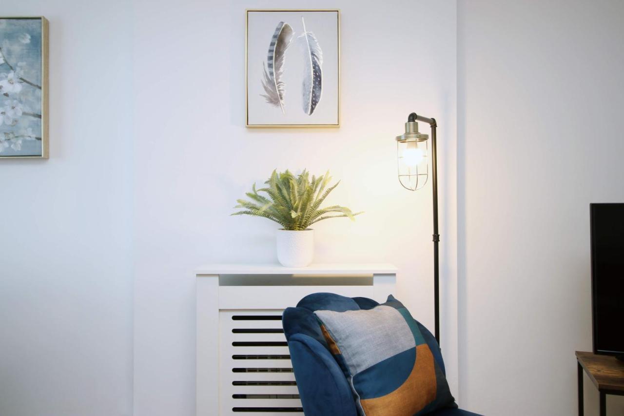 2Bedroom Home- Free Parking, Wi-Fi & Patio- Available For Long Or Short Term Bristol Luaran gambar