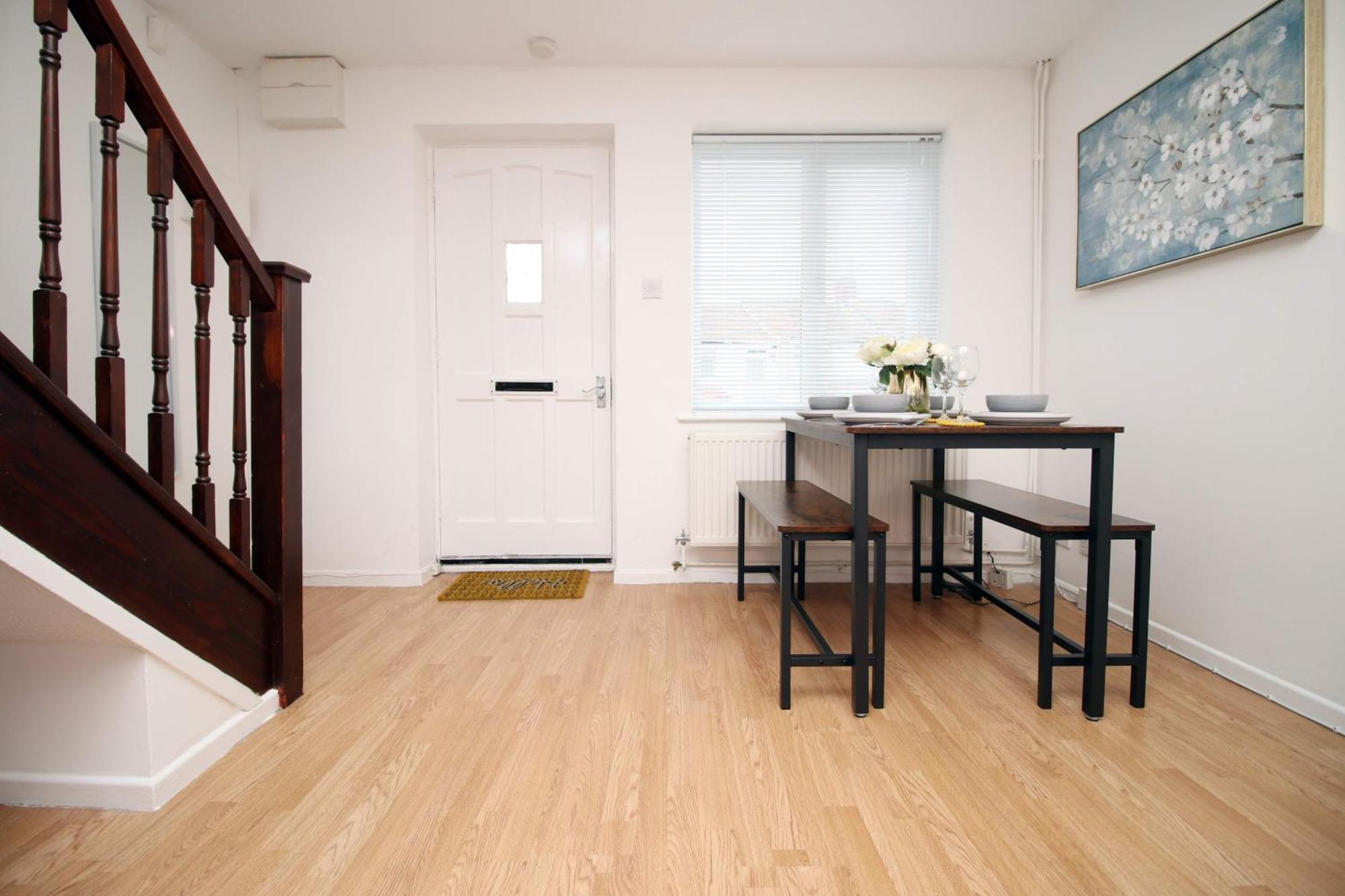 2Bedroom Home- Free Parking, Wi-Fi & Patio- Available For Long Or Short Term Bristol Luaran gambar
